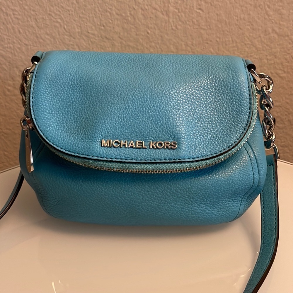 MICHAEL MICHAEL KORS
Bedford Sky Small Crossbody Bag